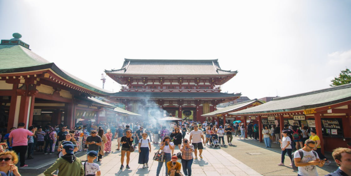 Japón reabre formalmente al turismo tras la pandemia