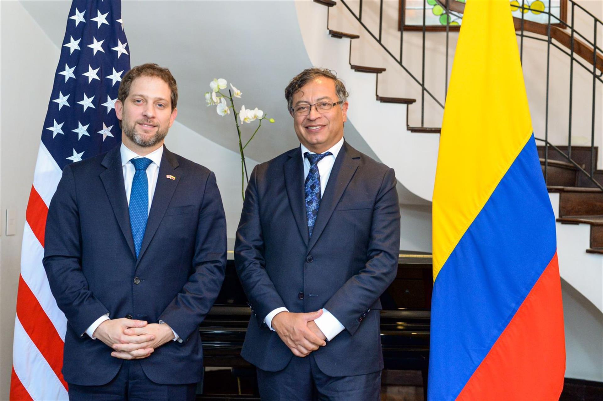 Estados Unidos respeta que Colombia restaure relaciones con Maduro en Venezuela