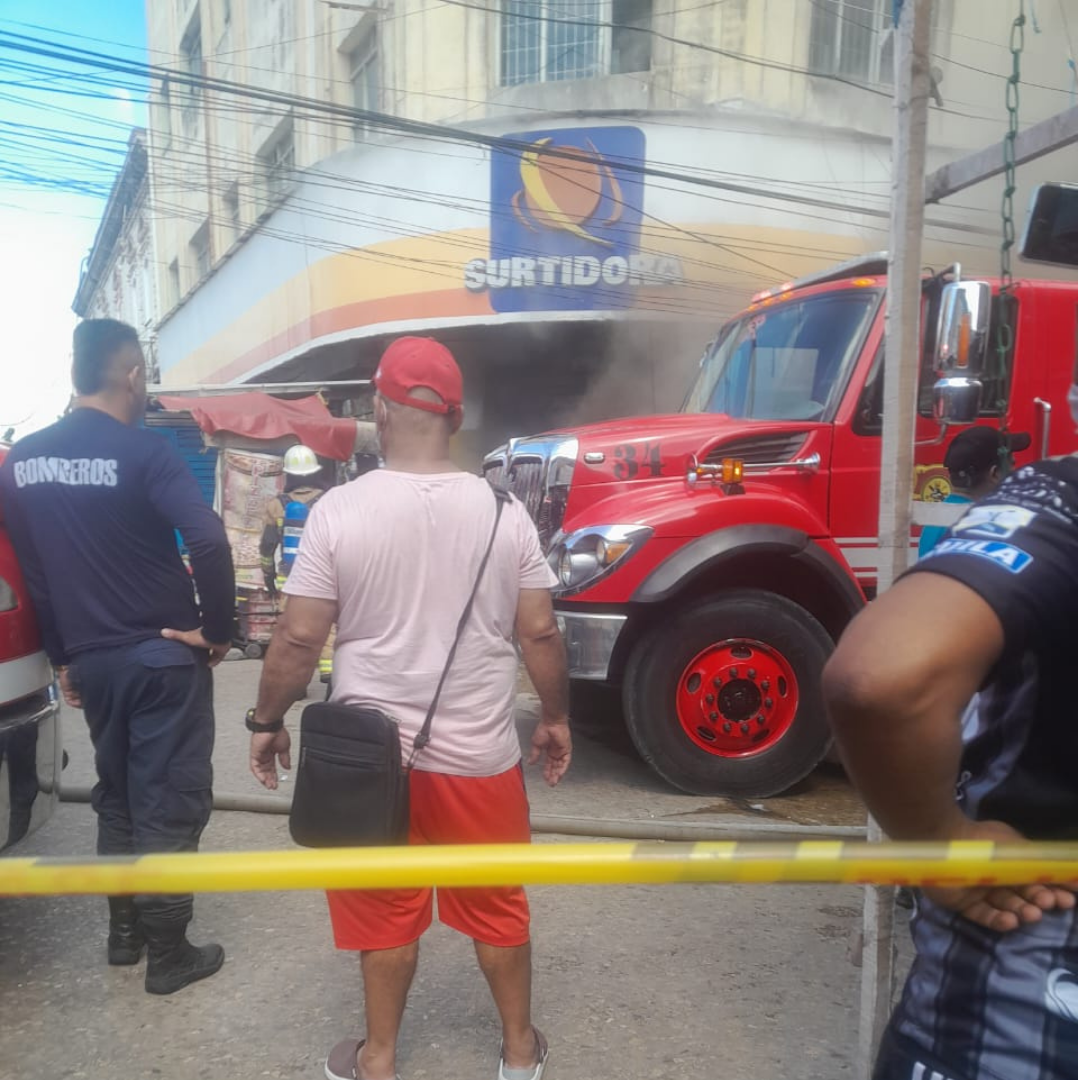 Incendio de local comercial en el centro de Barranquilla