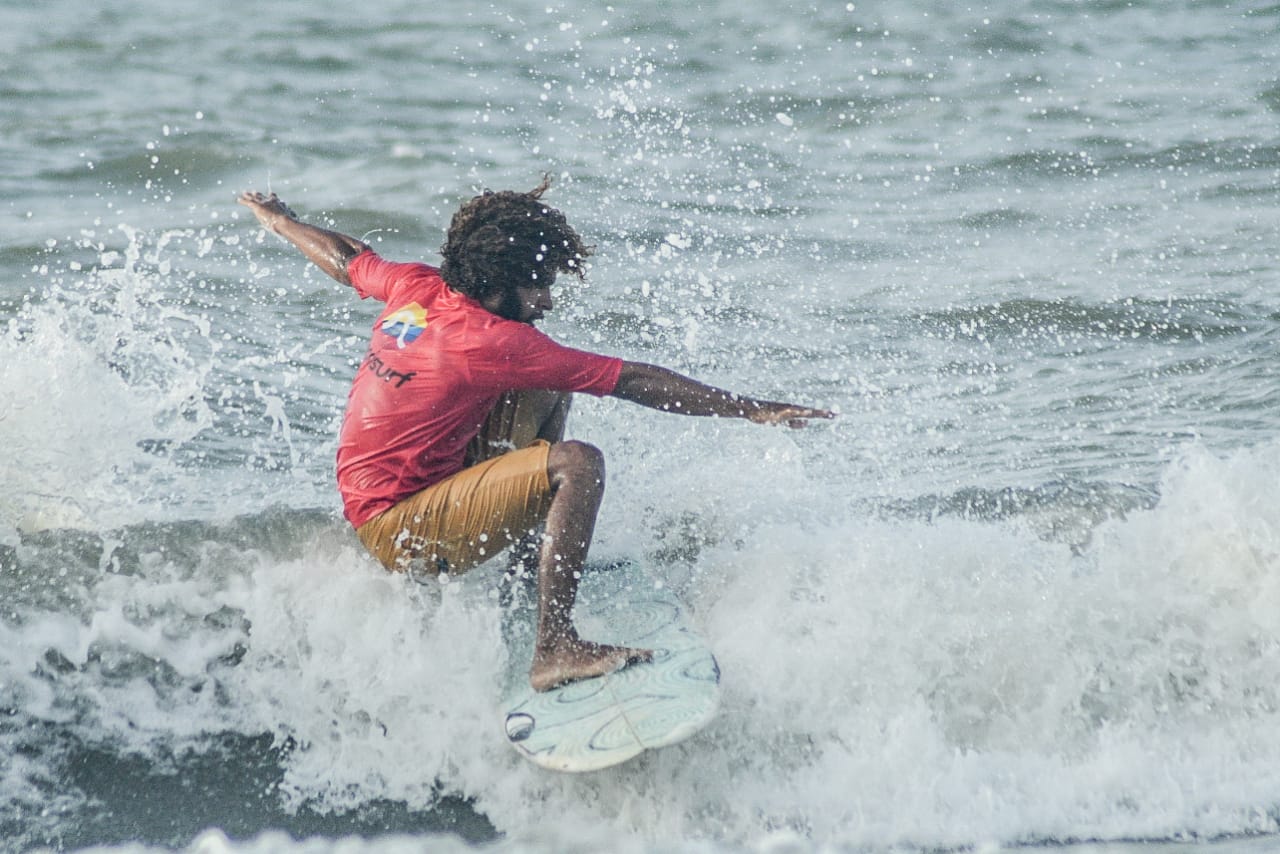 Playas de Pradomar reciben a los mejores surfistas de Colombia