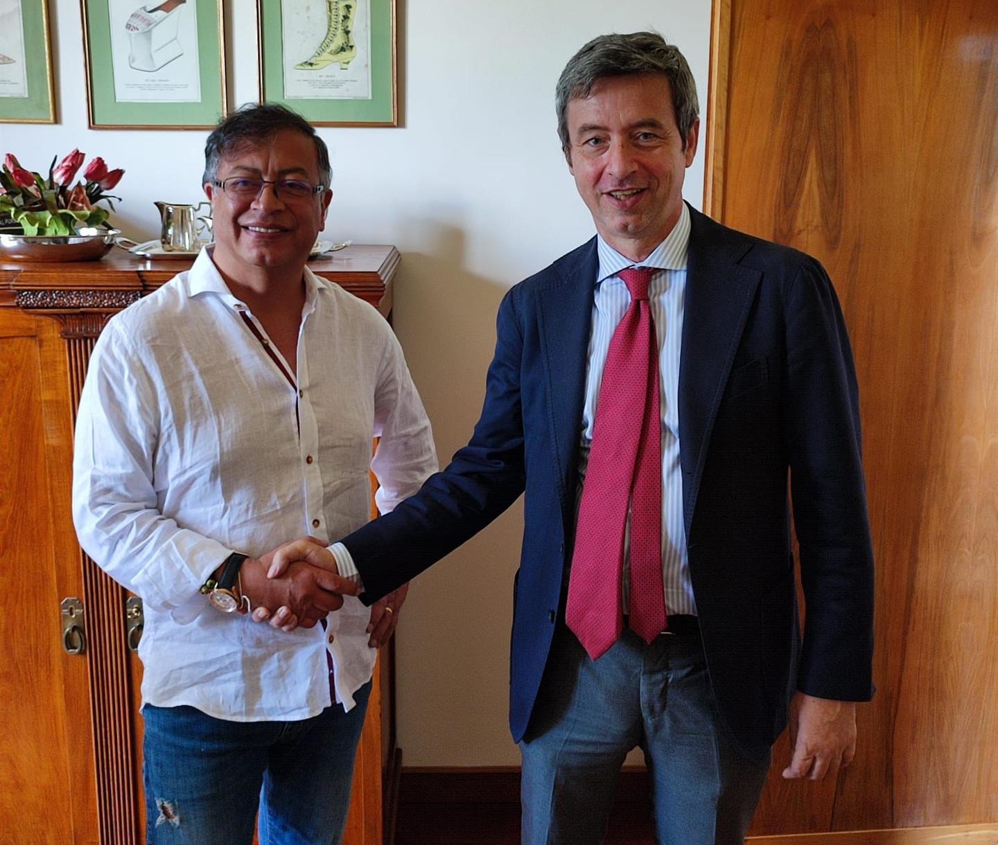 Gustavo Petro se reúne con el ministro italiano de Trabajo en Roma