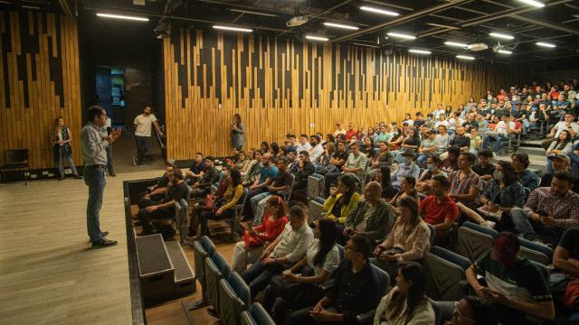 250 jóvenes se capacitan en temas de la Cuarta Revolución Industrial dentro del piloto de inserción laboral del Valle del Software