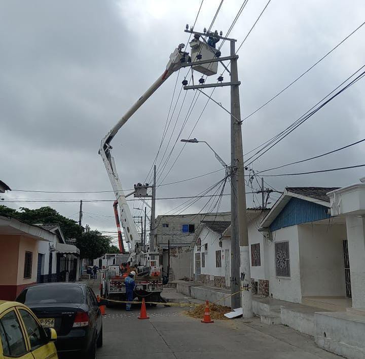 Air-e instala nuevas redes eléctricas en barrios de Barranquilla