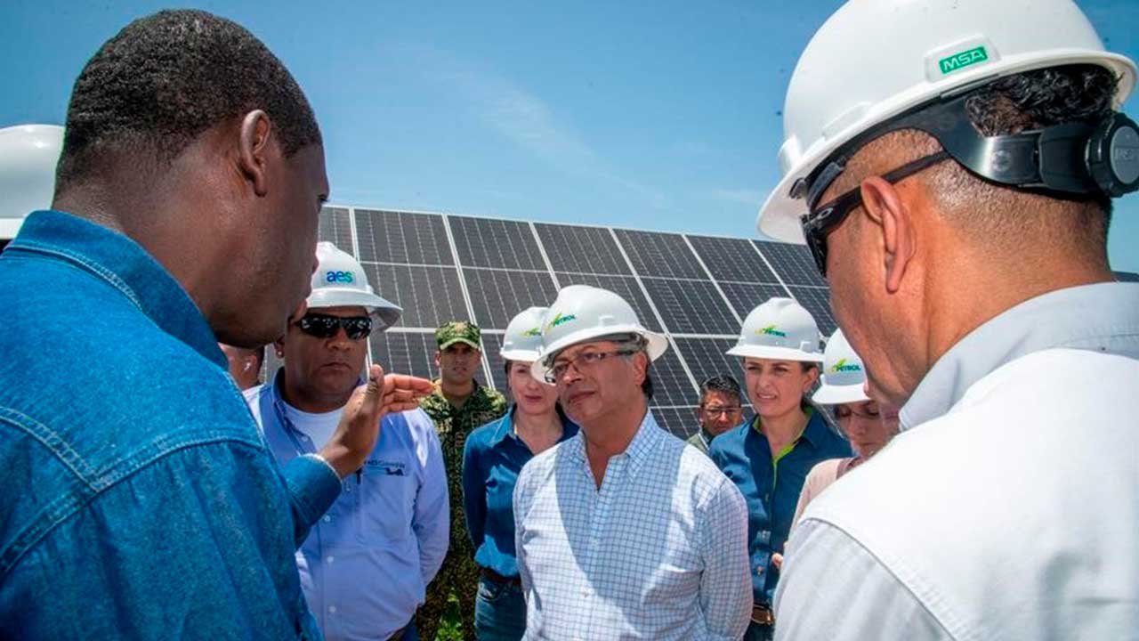 Granja solar de San Fernando, en el Meta, debe ser ejemplo a seguir para acelerar la transición energética en todo el país: Presidente Petro