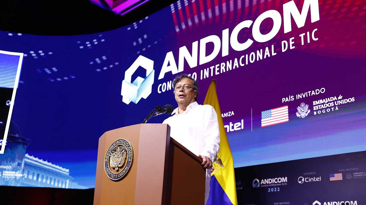 ‘En Colombia, la conectividad es una misión que está por hacerse’: Presidente Petro