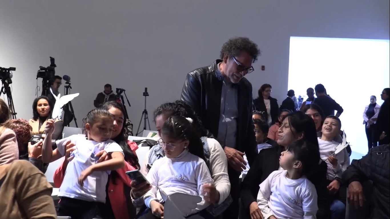 Presentan un coro infantil que integra a hijos de excombatientes de las FARC