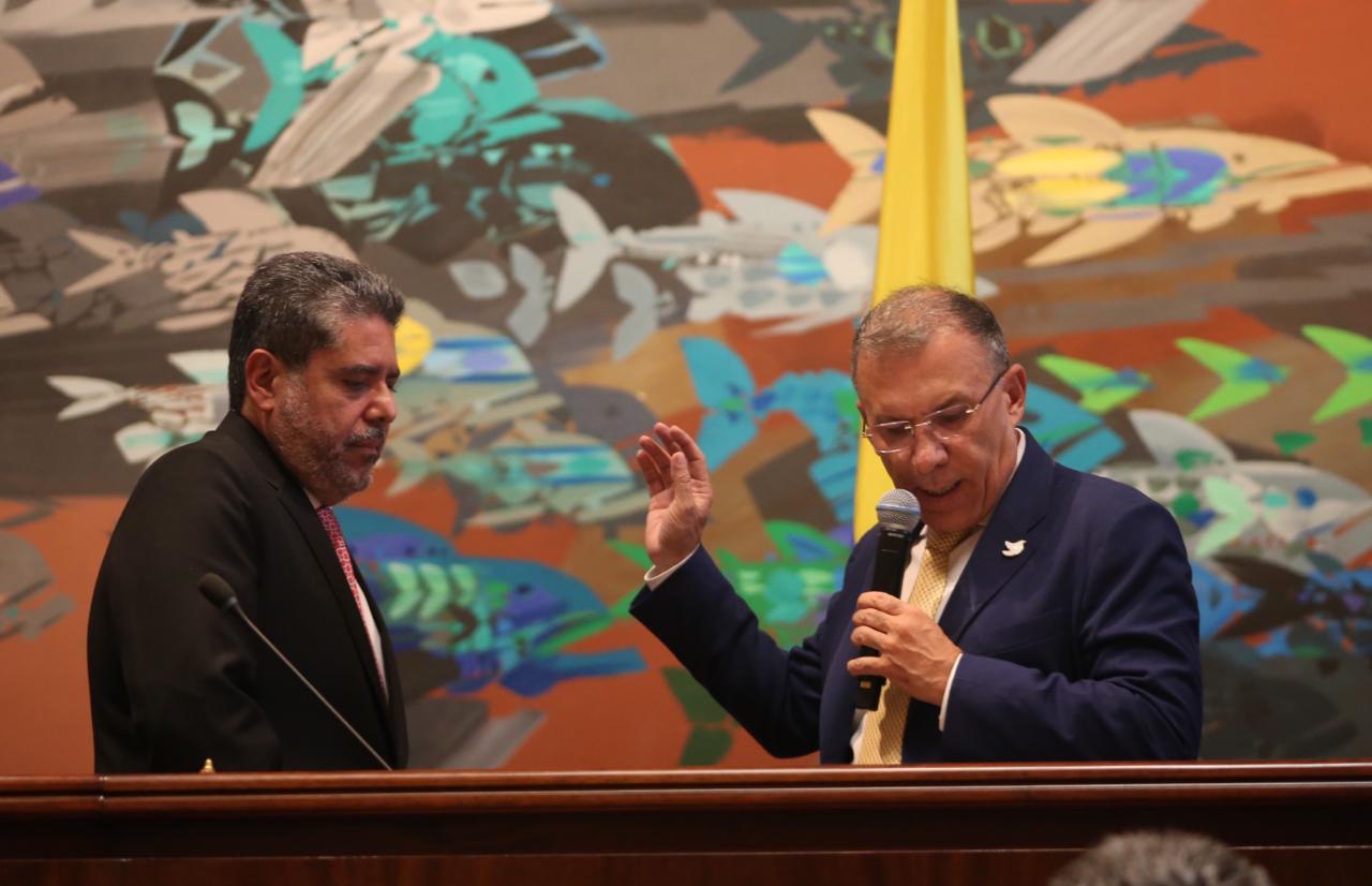 Congreso elige a Carlos Hernán Rodríguez nuevo contralor general