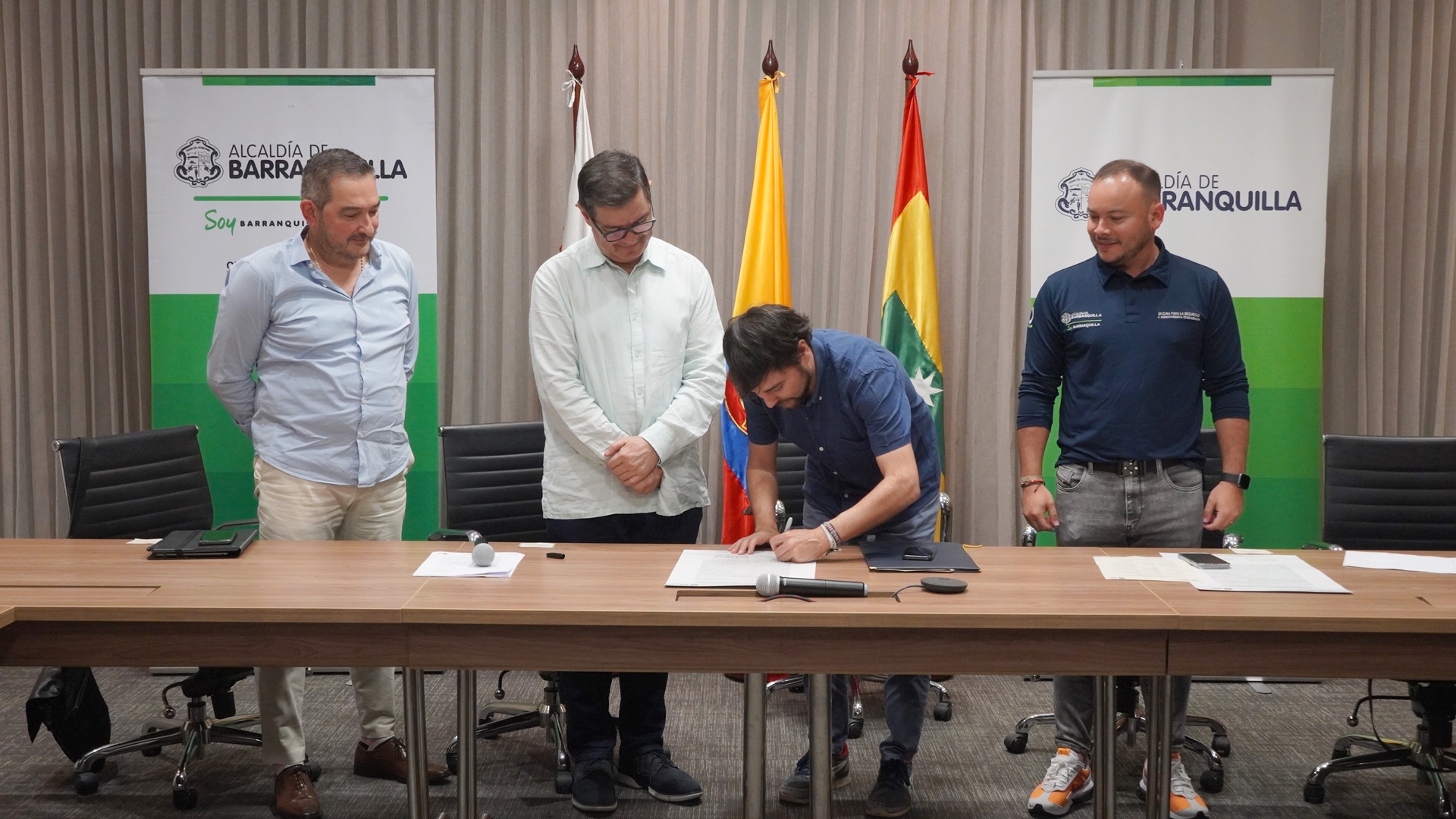 Distrito y Supervigilancia firman convenio para el fortalecimiento de la seguridad en Barranquilla