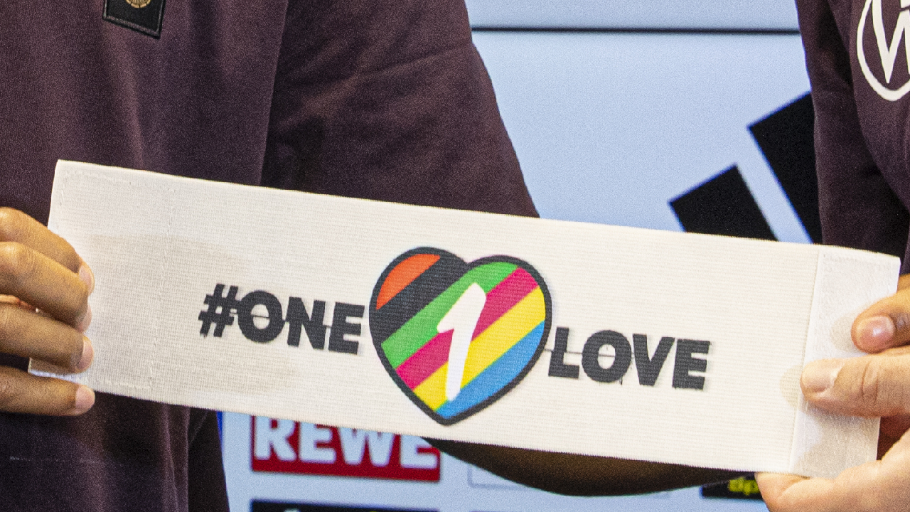 Bélgica renuncia también al brazalete «One Love»