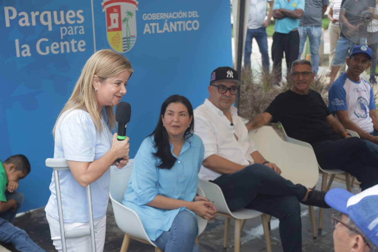 «Como la pidió la gente, entregamos la nueva cancha Salim Gacham en Campeche»: Elsa Noguera