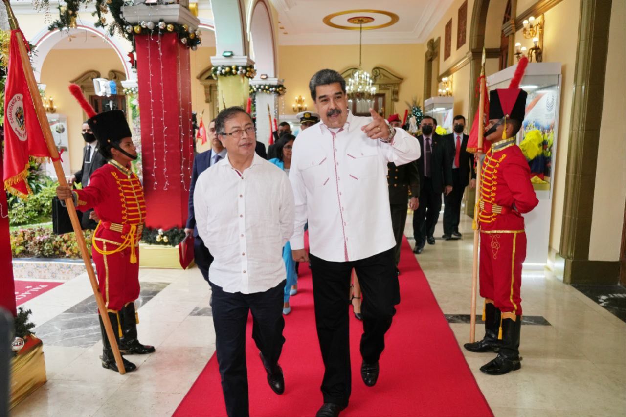 La reunión entre Petro y Maduro pone fin a «una aventura suicida»