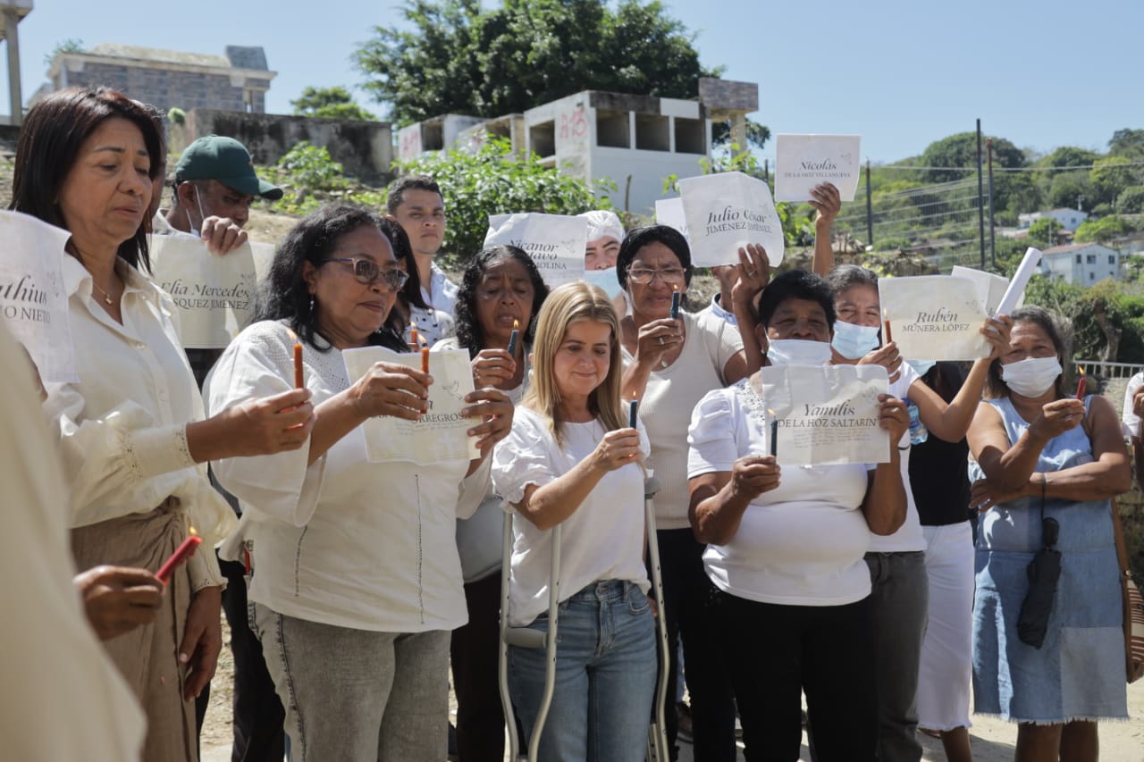 «Acompañaremos a las familias afectadas de Piojó hasta nuestro último día de gobierno»: Elsa Noguera