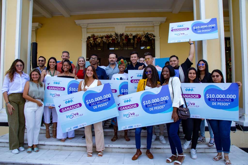 Gobernación, Fundación Triple A y Fundación Santo Domingo premian a los 10 mejores jóvenes emprendedores del Atlántico