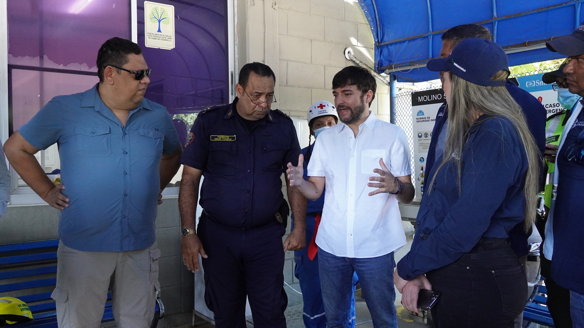 Alcalde Jaime Pumarejo lidera Puesto de Mando Unificado desde el punto de emergencia en Vía 40