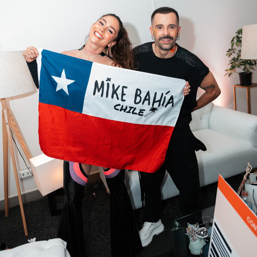 Greeicy y Mike Bahía cautivan a sus fanáticos con su presentación en el Movistar Arena de Chile