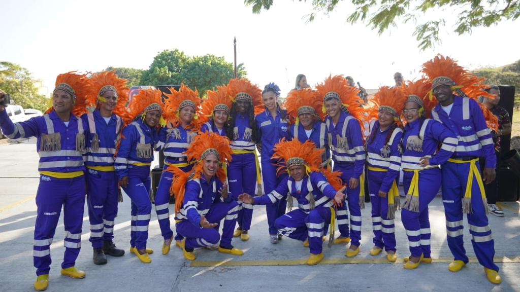 ‘Escobitas’ de Triple A izaron bandera para el Carnaval de Barranquilla 2023 – @SomosTripleA