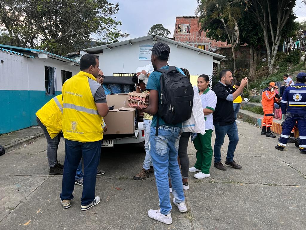 Comisión Social de la Alcaldía de Medellín ha caracterizado a 61 personas afectadas por incendio en Santa Margarita