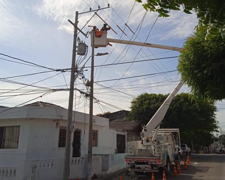 Avanza proyecto de normalización eléctrica en La Pradera y Los Olivos