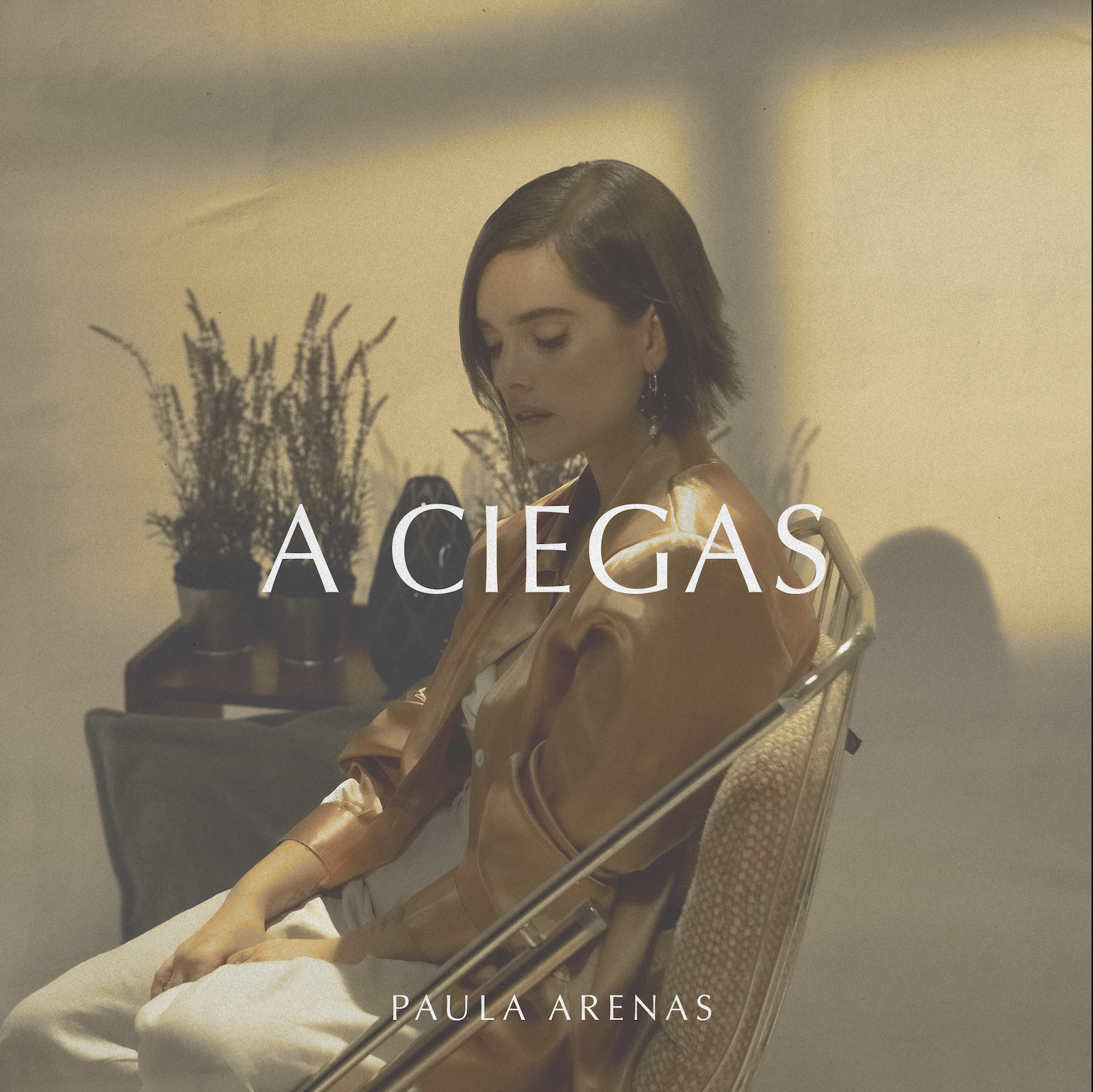 Nuevo sencillo “A Ciegas” de Paula Arenas
