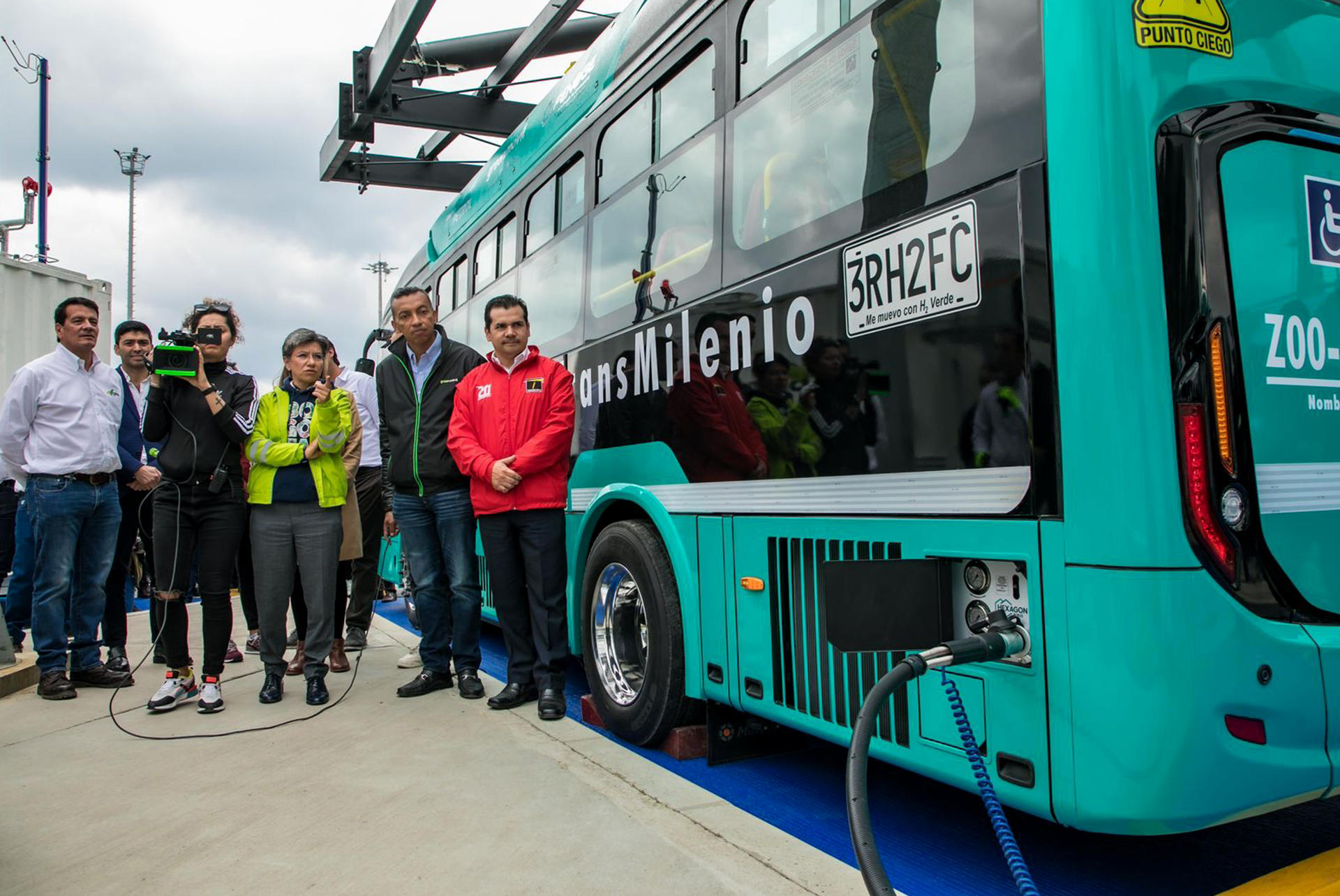 Bogotá inicia piloto de movilidad sostenible con hidrógeno en buses públicos