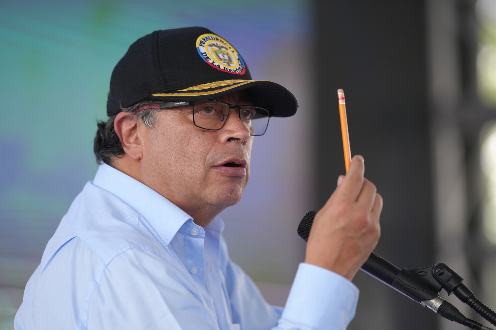 El presidente Petro convoca una mesa para acelerar la transición energética en Colombia