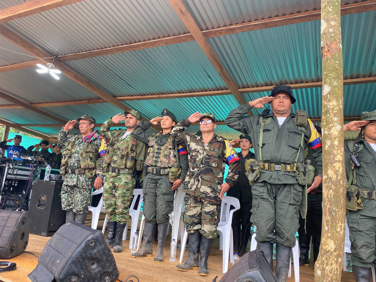 Desacuerdos de la FARC anuncian mesa de diálogo con el gobierno de Colombia
