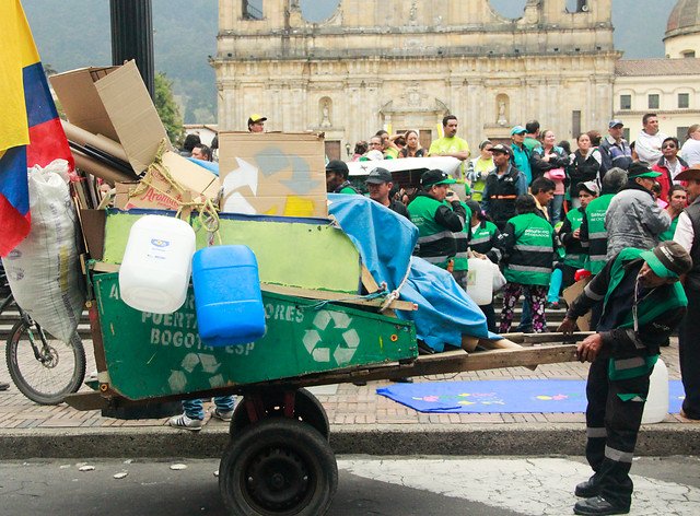 Manifestaciones de gremio de recicladores, hicieron sentir su descontento en la Secretaría de ambiente