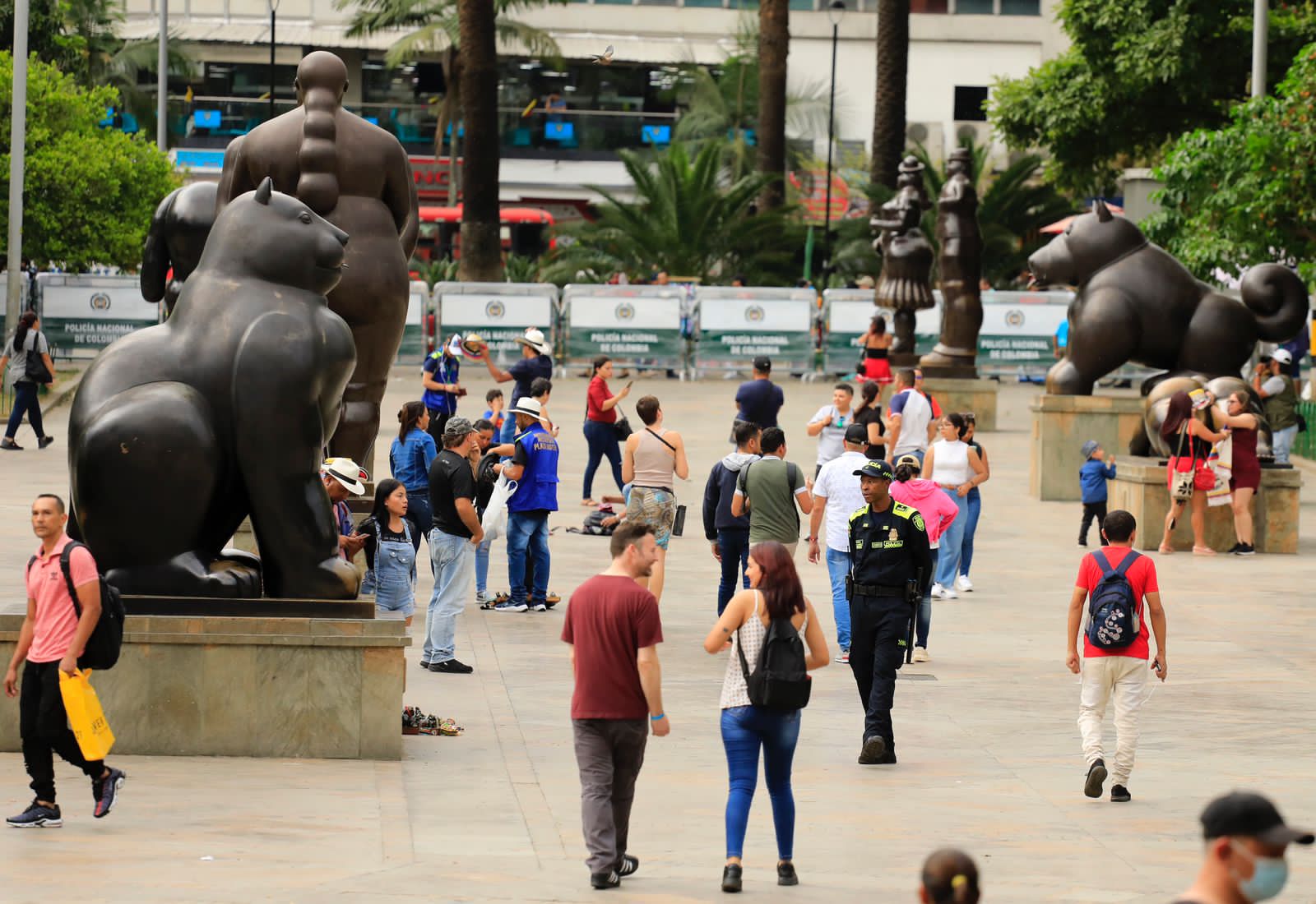 Con la llegada de 445.784 pasajeros en los primeros cincos meses del año, Medellín celebra el Mes del Turismo Responsable