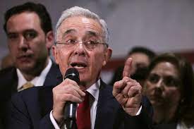 Uribe afirma: «Mis adversarios políticos se han transformado en mis acusadores judiciales