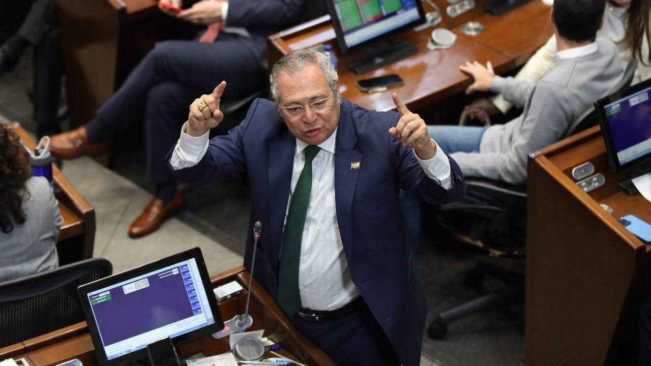 Político barranquillero Iván Name fue elegido como nuevo presidente del senado