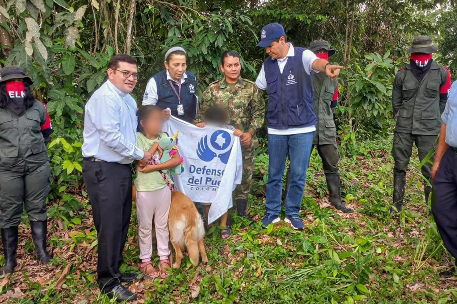 ELN libera a sargento y sus dos hijos secuestrados esta semana en Arauca