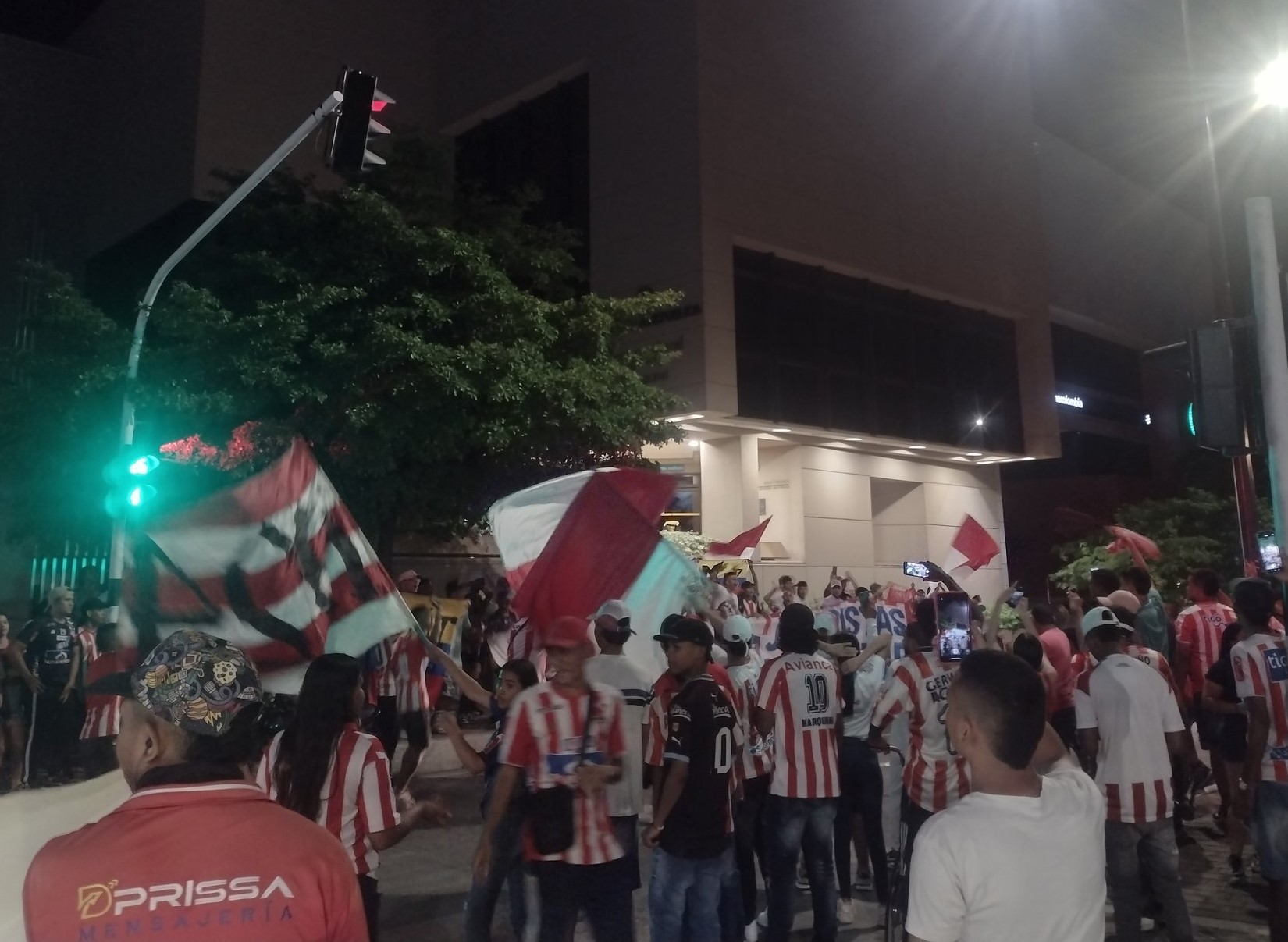 Autoridades trabajan para conocer involucrados en disturbios dentro del Estadio Metropolitano