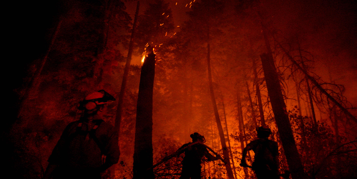Los incendios obligan a 35.000 personas a huir en el oeste de Canadá