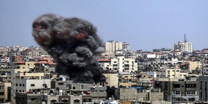 Ejército israelí destruye residencias de altos cargos de Hamás en la ciudad de Gaza