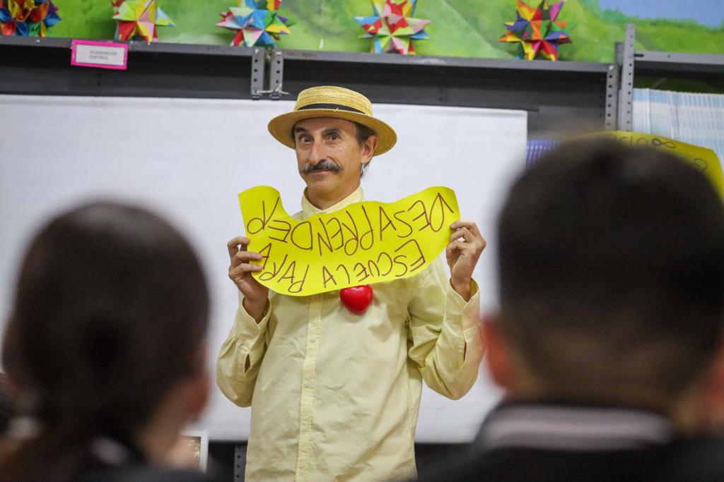 Más de 700 personas han participado en la Escuela para Desaprender, una estrategia que derrumba los estereotipos en Medellín
