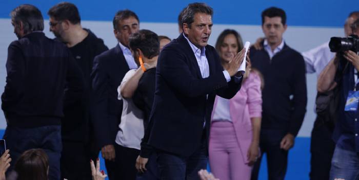 Massa reconoce derrota ante Milei y le felicita como «presidente de todos los argentinos»