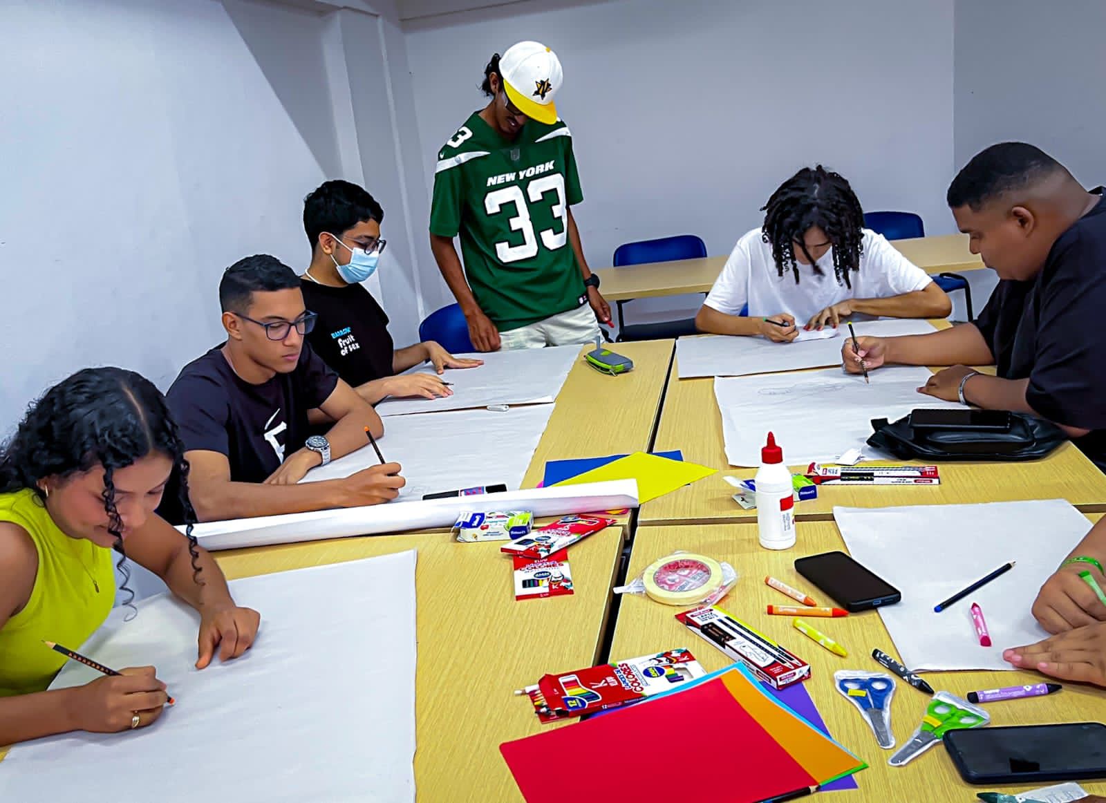 Jóvenes cartageneros participaron en taller co creativo de Mural Lab 2023