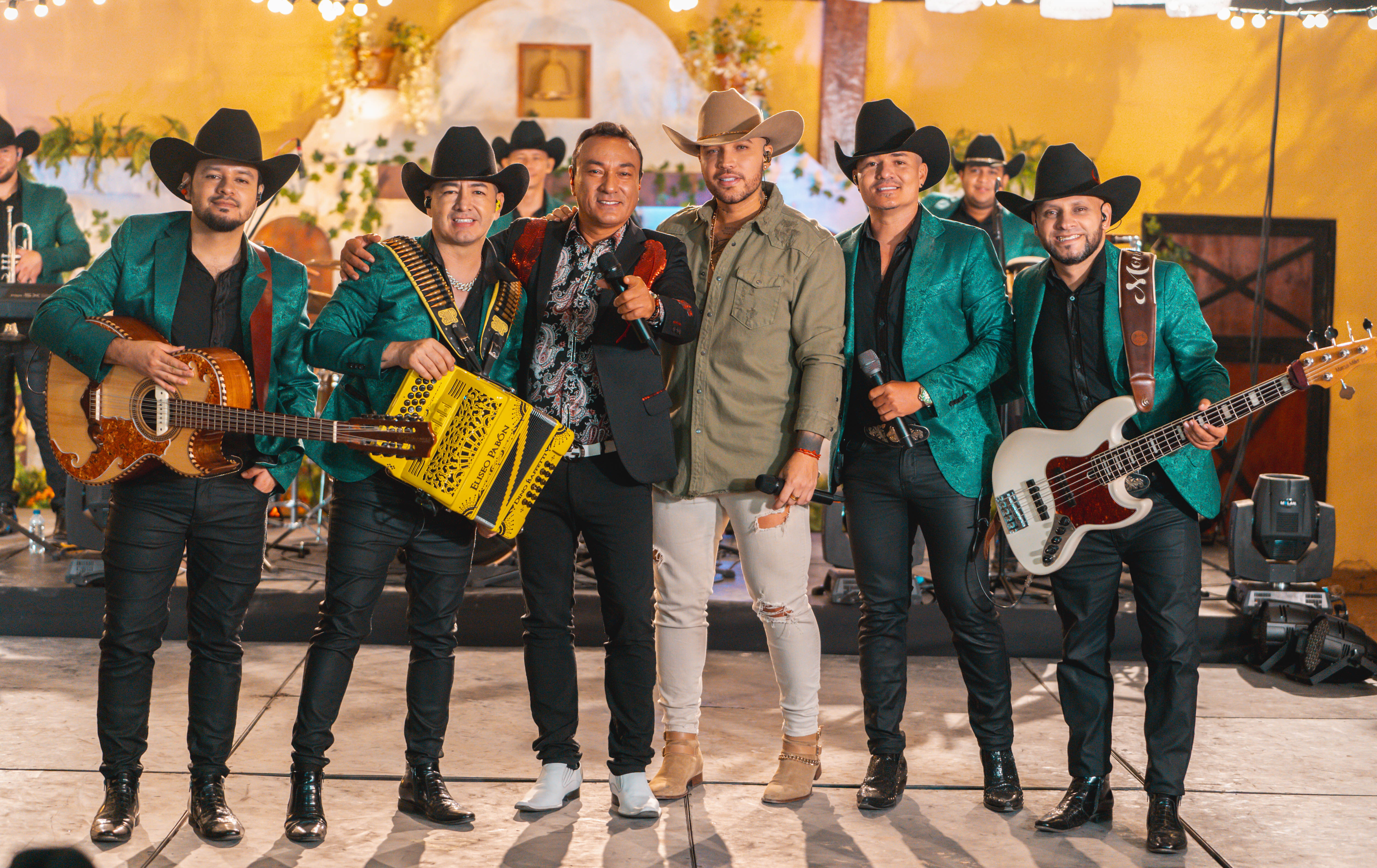 Grupo Dominio y Jessi Uribe lanzan “Cenizas”, el primero de su álbum “Pa La Cantina”