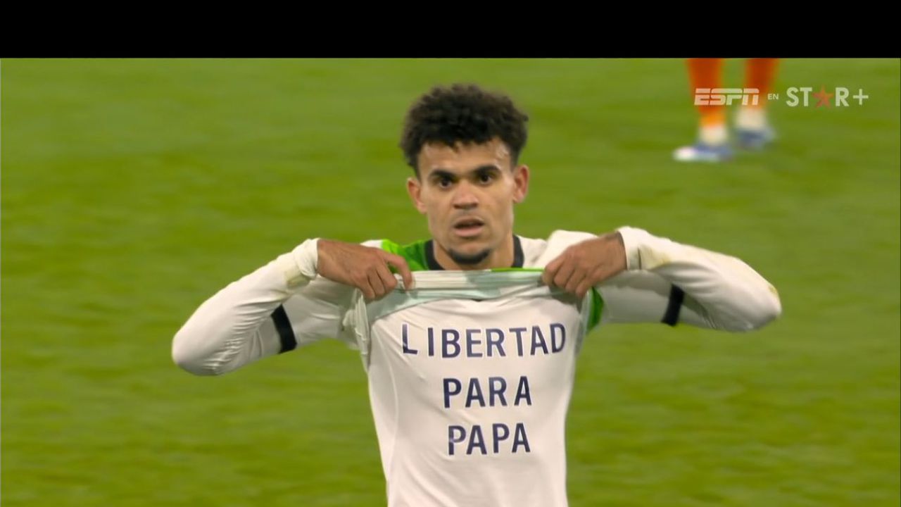 Luis Díaz anota un gol y muestra un mensaje emotivo