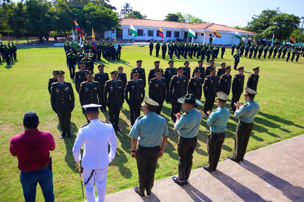 En el campo de ceremonias de la Escuela de Policía Antonio Nariño ascendieron 50 oficiales de la Región de Policía No.8