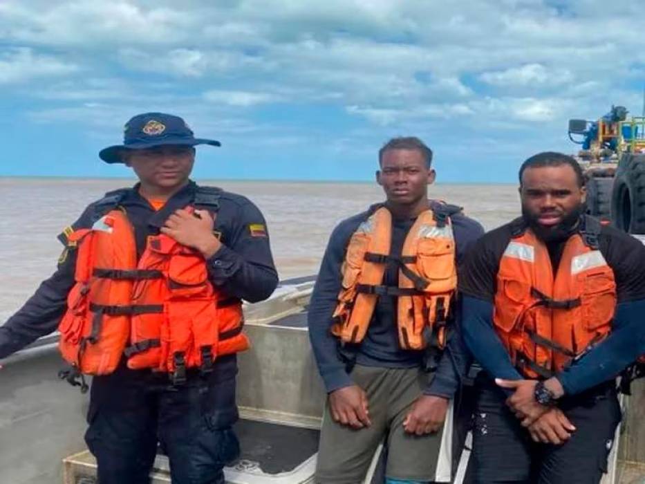 La Armada rescata a dos dominicanos que estaban a la deriva en La Guajira