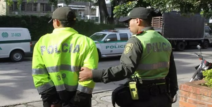 Cárcel a 10 policías por falso allanamiento y soborno a mujer en Norte de Santander