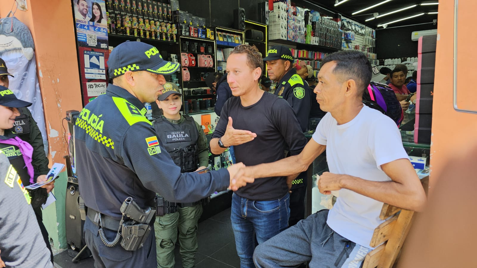 Nuevo comandante de la Policía Metropolitana de Barranquilla se toma las calles del centro de la ciudad