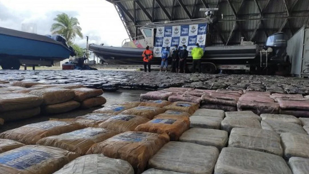 Policía de Ecuador apoyó a Colombia en decomiso de 244 kilos de clorhidrato de cocaína