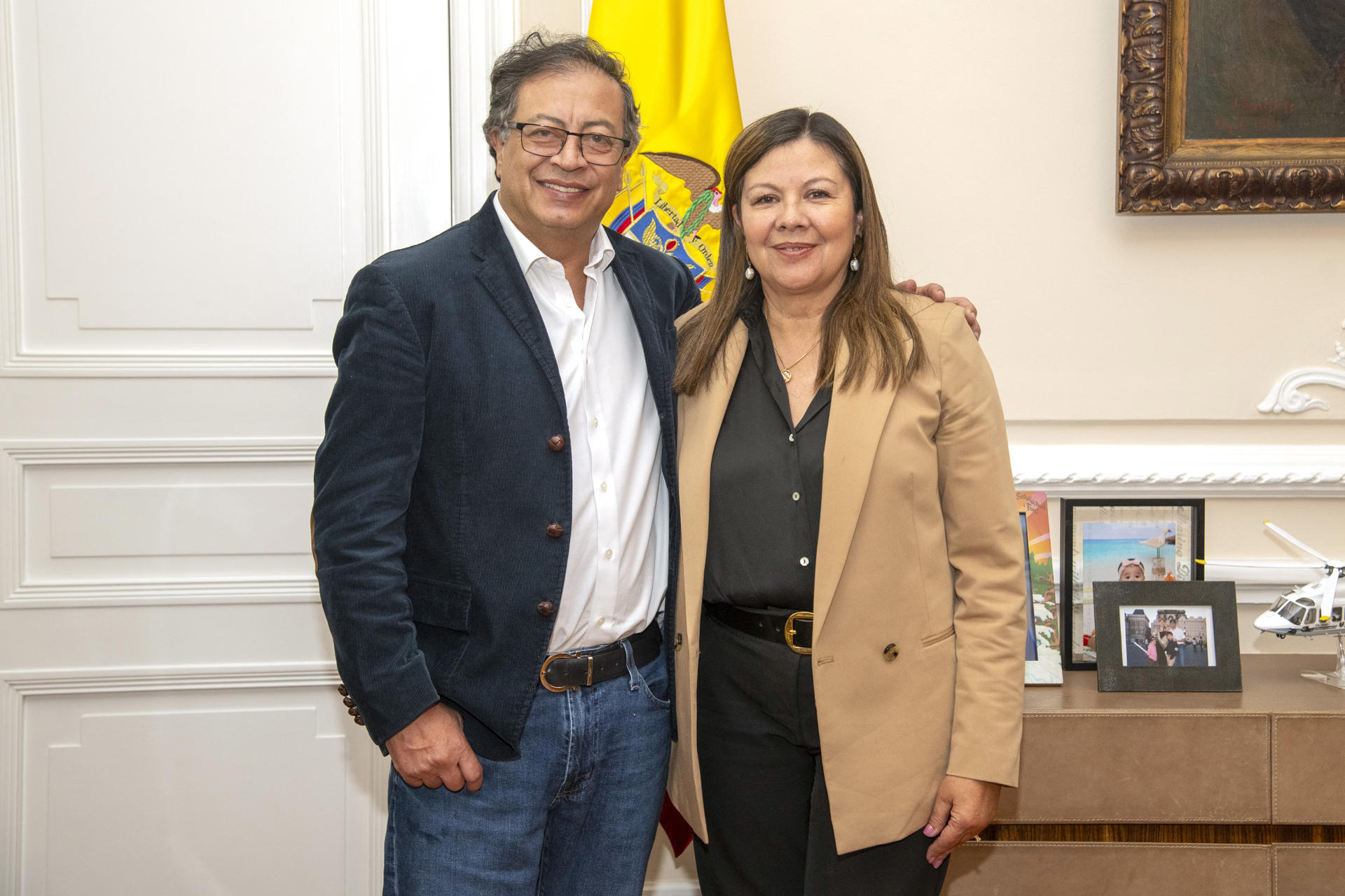 La nueva fiscal general Luz Adriana Camargo asume con el compromiso de respetar separación de poderes