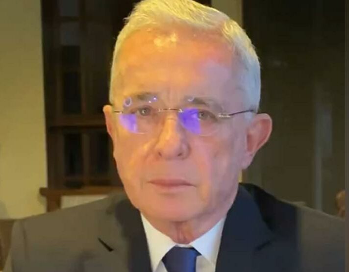 Álvaro Uribe solicita la recusación del fiscal de su caso y pide que el expediente sea reasignado