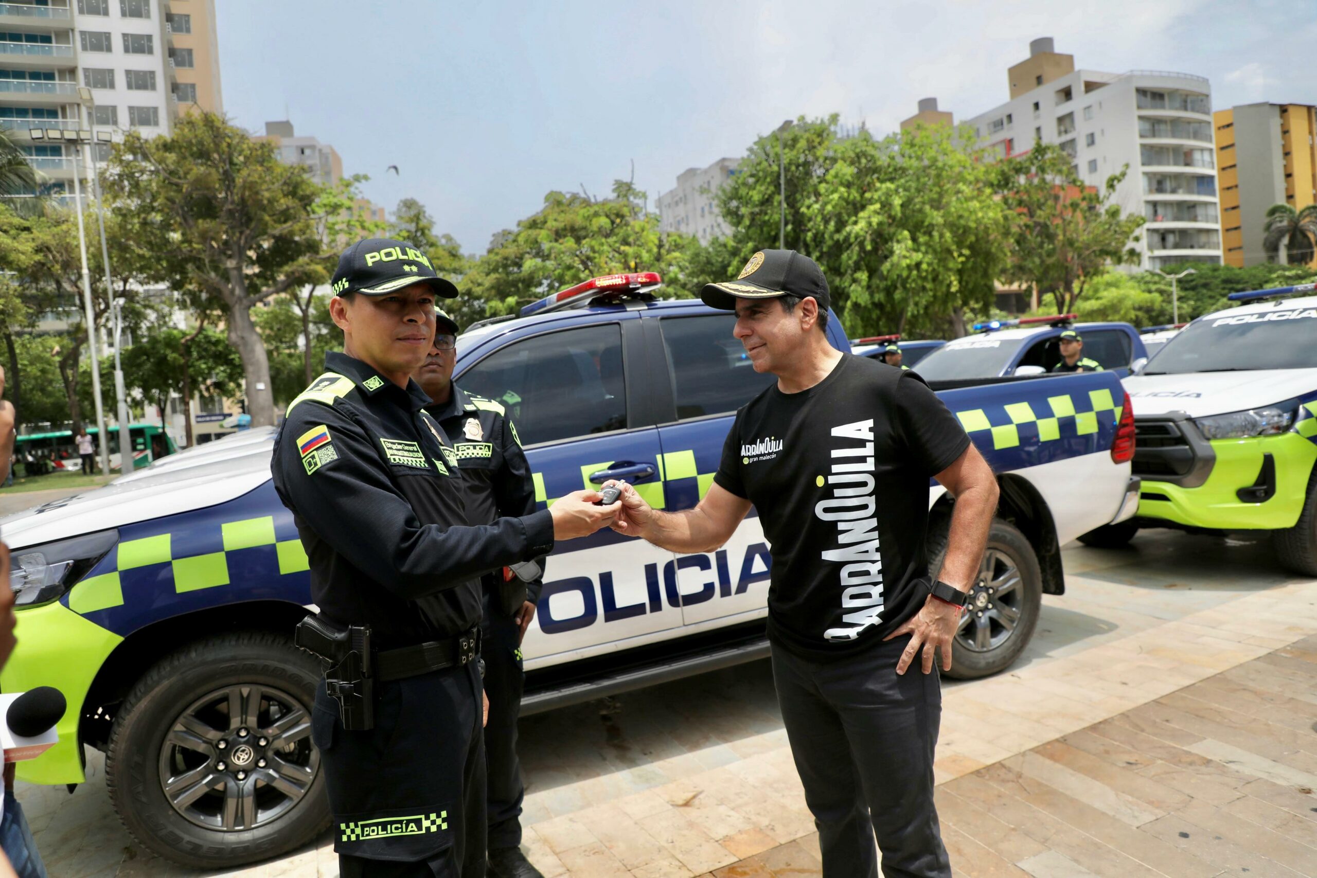 Alejandro Char hace entrega de nuevo CAI y 40 camionetas a la Policía y dijo que “Mientras yo sea alcalde la seguridad será prioridad”:
