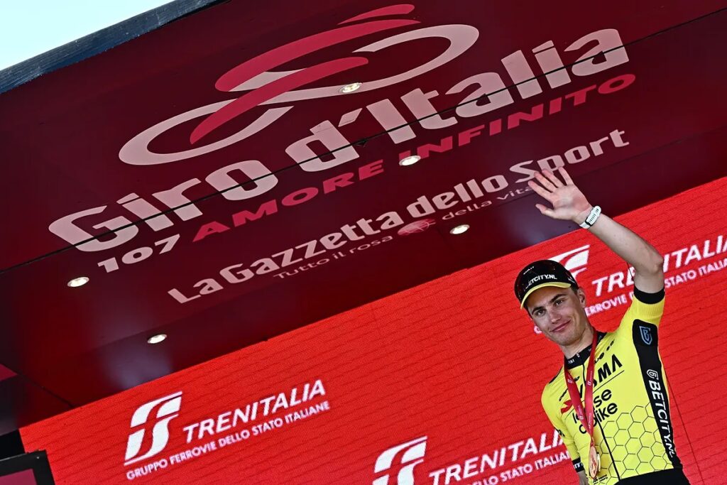 ¿Cuántos ciclistas han abandonado el Giro de Italia 2024? El caso de Olav Kooij y otros