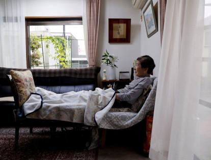 Japón estima que unos 68.000 ancianos podrían morir solos en sus hogares este año