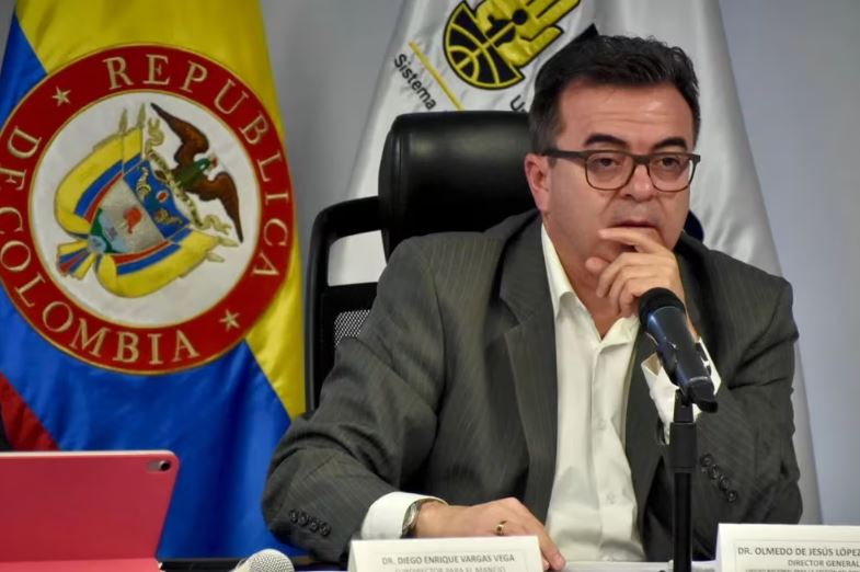 Olmedo López de asegura contratos millonarios de manera fraudulenta